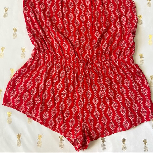 NWT Honey Punch Red White Paisley Halter Open Back Romper - Picture 3 of 10